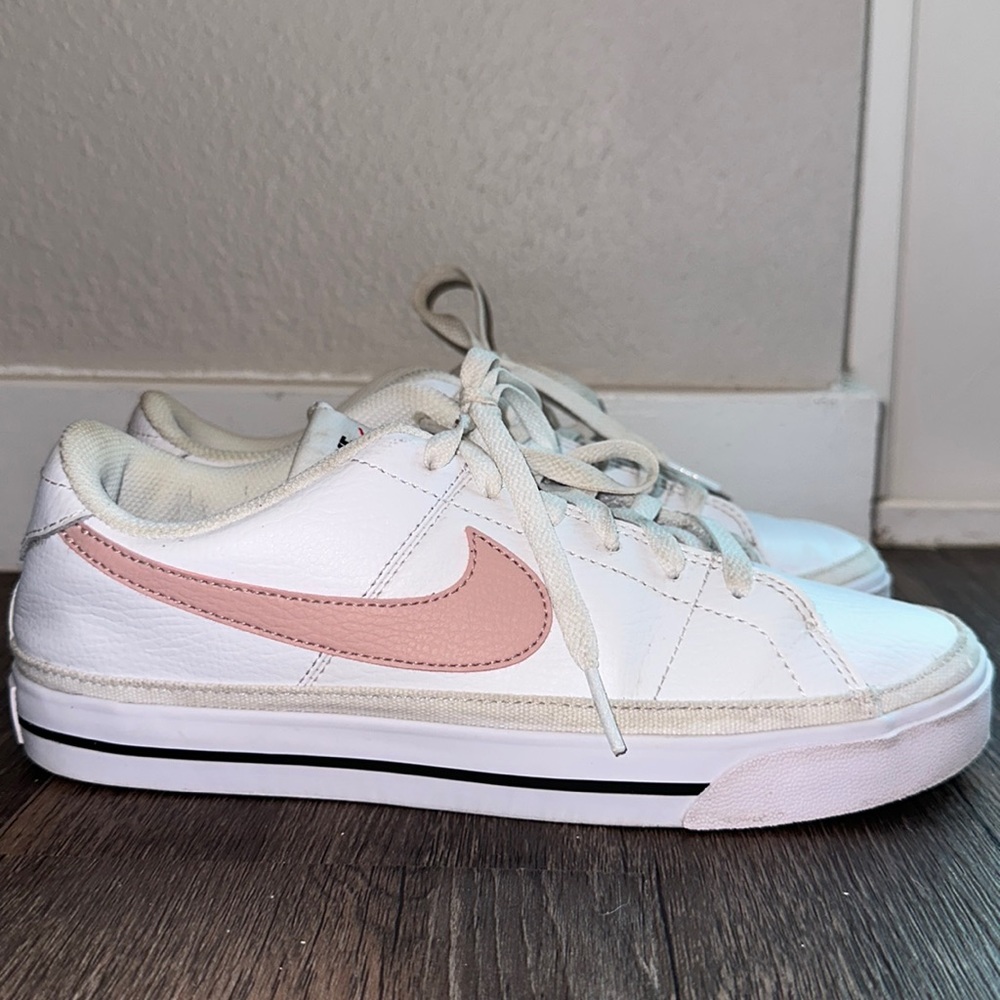 Women’s NIKE Blazer ‘77